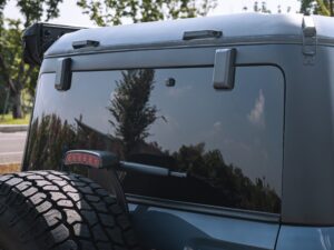 Tailgate glass assembly